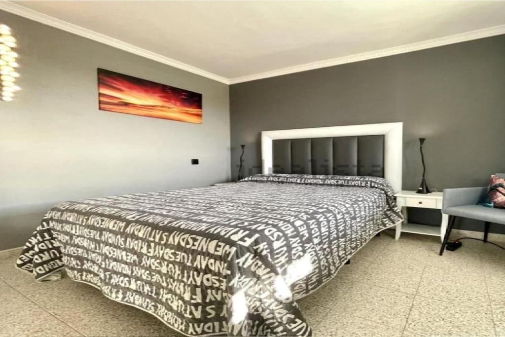 Traumhafte Mit Panoramablick Und Pool Apartment Playa del Inglés